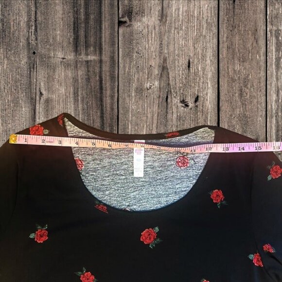 LuLaRoe Carly Simply Comfortable Perfect T Oversized Short Sleeve Floral Shirt S - Picture 7 of 10